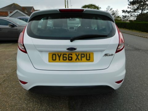 Ford Fiesta Zetec White #5