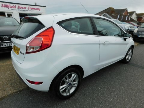 Ford Fiesta Zetec White #4