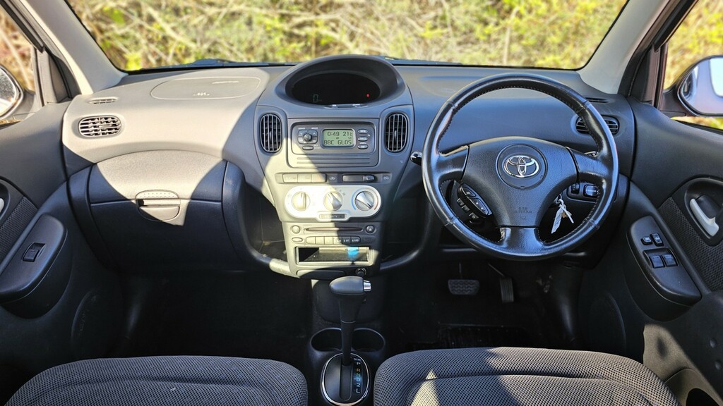 Toyota Verso 1.3 Vvt-i T Spirit Silver #6