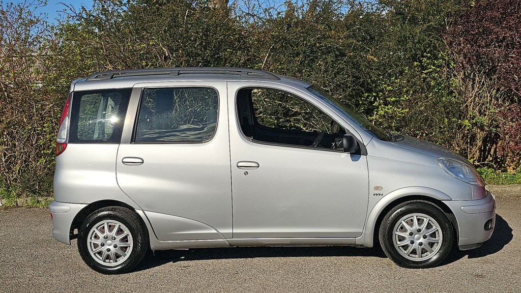 Toyota Verso 1.3 Vvt-i T Spirit Silver