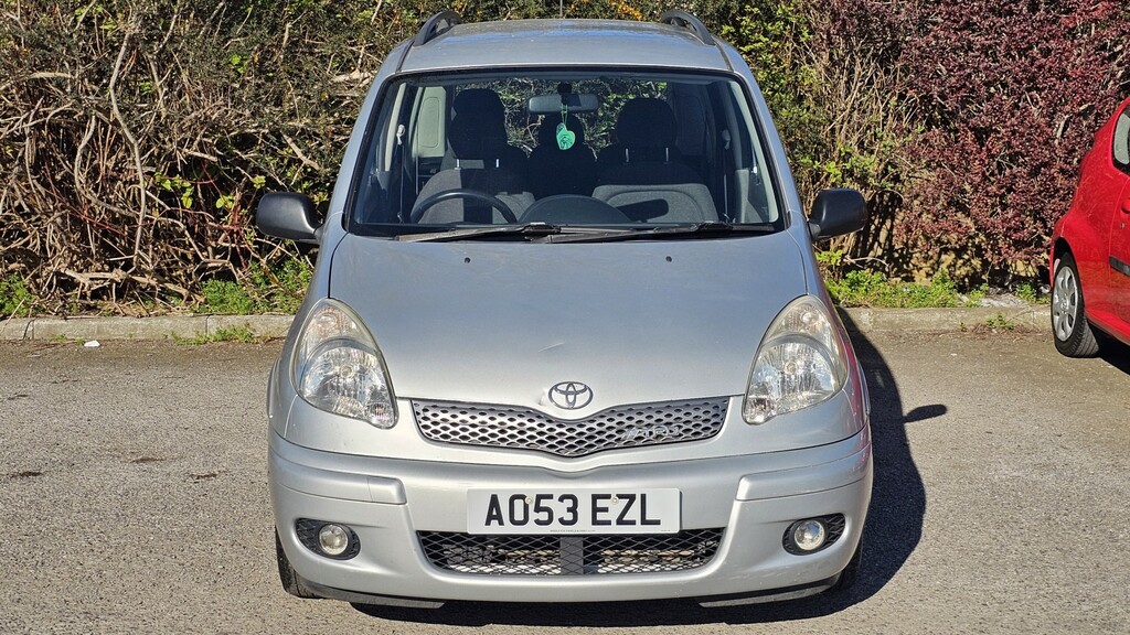 Toyota Verso 1.3 Vvt-i T Spirit Silver #2