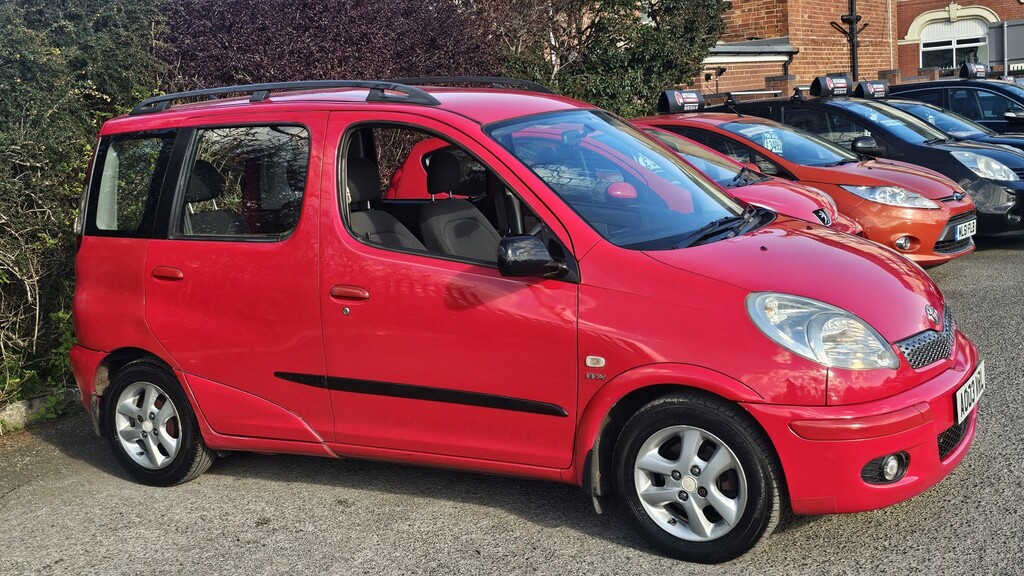 Toyota Verso 1.3 Vvt-i T Spirit AO03VRL Red #6