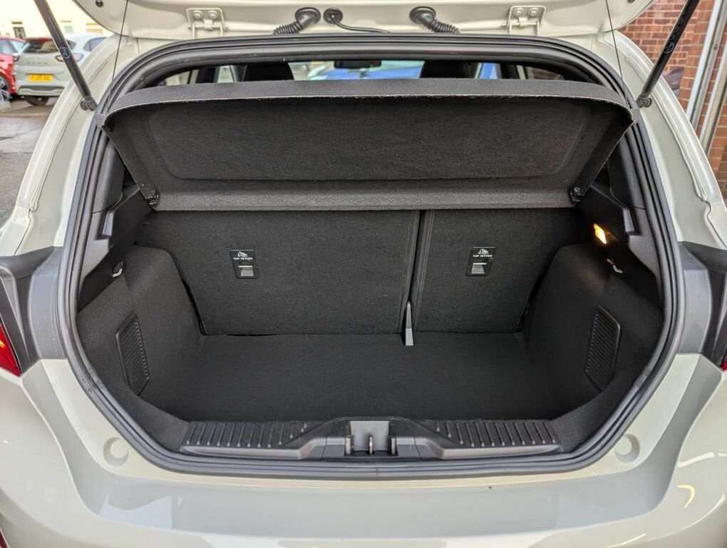 Ford Fiesta St Line X WF71EHX White #6