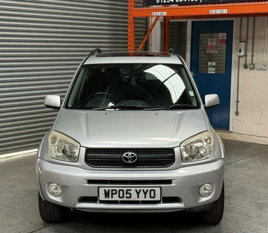 Toyota Rav 4 Suv 2.0 Vvt-i Xt-r 4Wd 200505 Silver #4