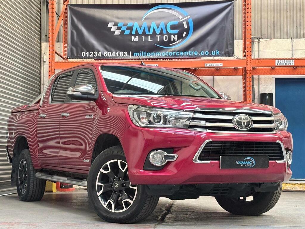 Toyota HILUX Pickup 2.4 D-4d Invincible X 4Wd Euro 6 Red #3