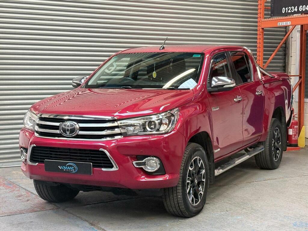 Toyota HILUX Pickup 2.4 D-4d Invincible X 4Wd Euro 6 Red #2