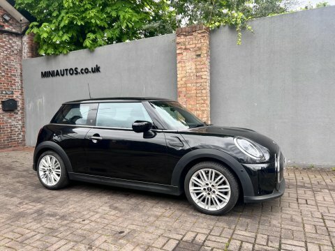 Mini Hatch 1.5 Cooper Exclusive LG22XSD Black #3