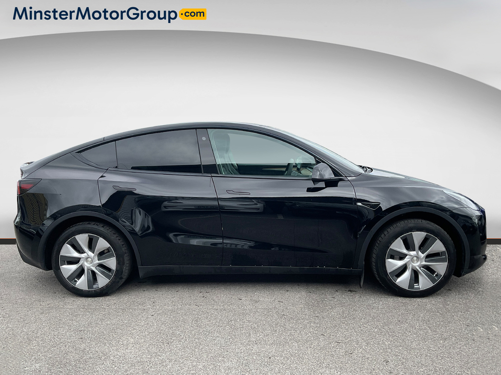 Tesla Model Y Rwd Black #2