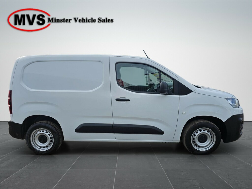 Citroen Berlingo 1.5-Bluehdi-650-enterprise-edition-m CJ23VZC White #3