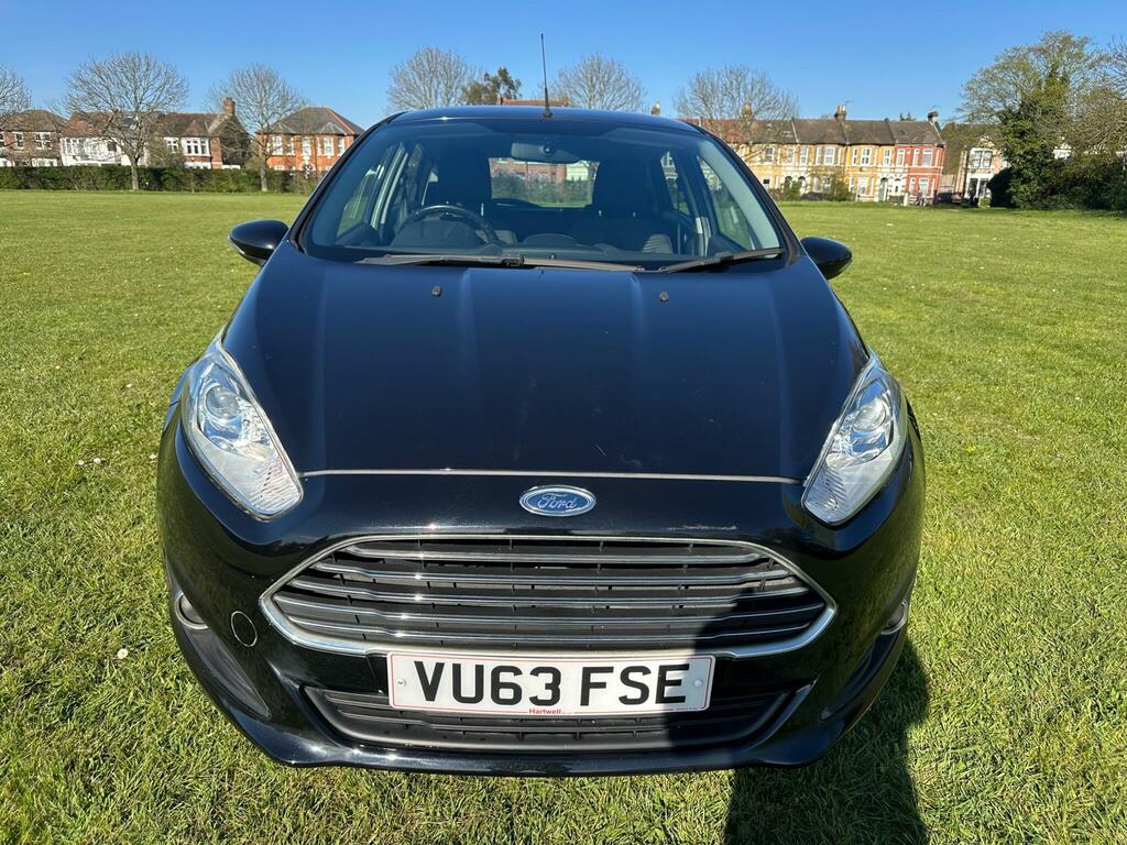 Ford Fiesta 1.0 Zetec Euro 5 Ss VU63FSE Black #2