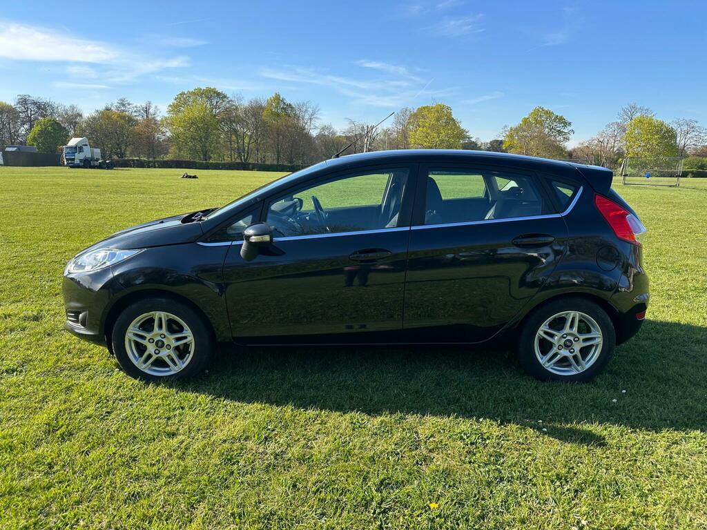Ford Fiesta 1.0 Zetec Euro 5 Ss VU63FSE Black #4