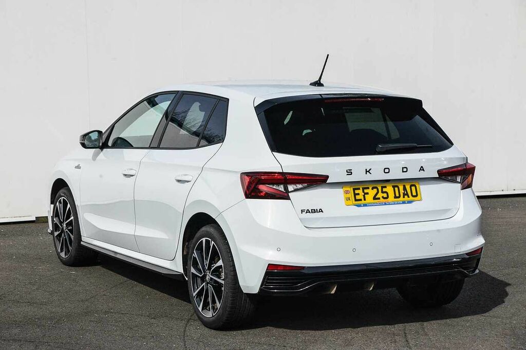 Skoda Fabia 1.5 Tsi 150 Monte Carlo Edition Dsg EF25DAO White #3