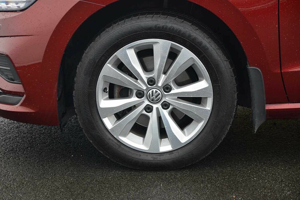 Volkswagen Golf SV 1.6 Tdi 115 Se Dsg Red #5