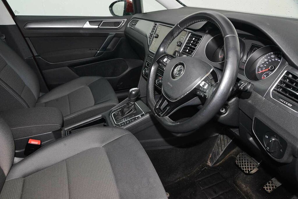 Volkswagen Golf SV 1.6 Tdi 115 Se Dsg Red #6