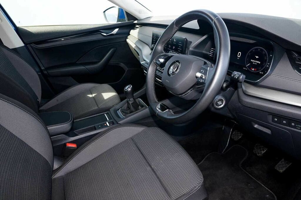 Skoda Octavia 1.5 Tsi Se First Edition Blue #6