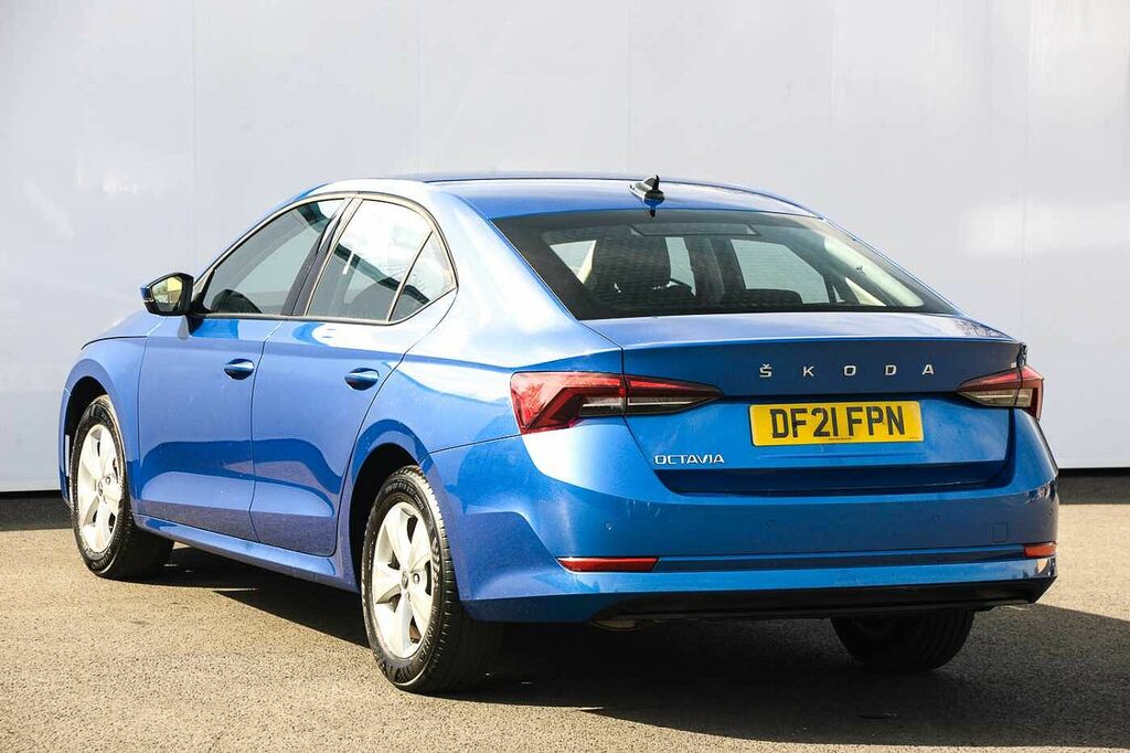Skoda Octavia 1.5 Tsi Se First Edition Blue #3