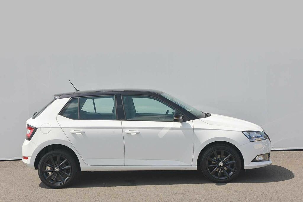 Skoda Fabia 1.0 Mpi 75 Colour Edition DX19FWK White #4