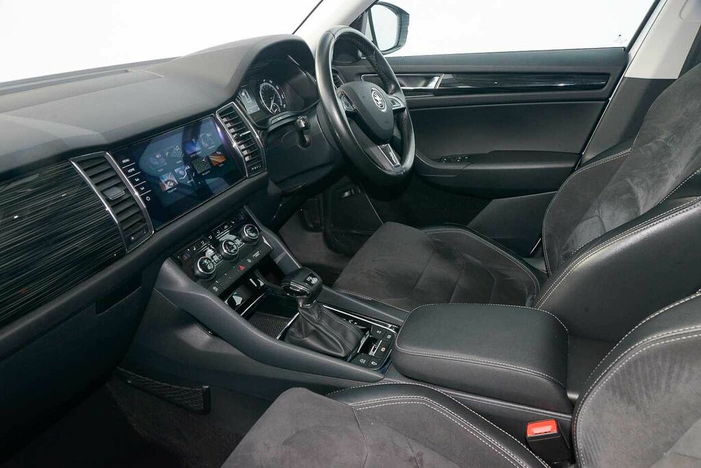 Skoda Kodiaq 2.0 Tsi Se L 4X4 Dsg 7 Seat White #2