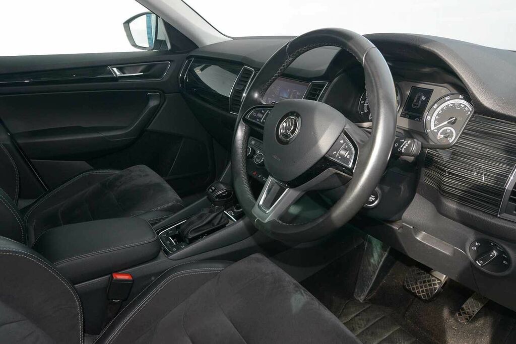 Skoda Kodiaq 2.0 Tsi Se L 4X4 Dsg 7 Seat White #6