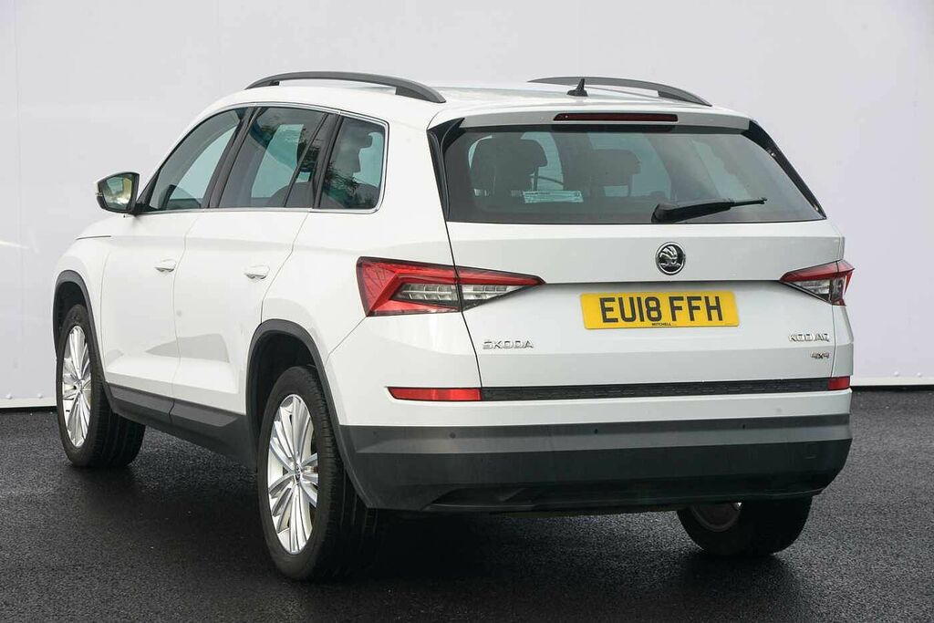 Skoda Kodiaq 2.0 Tsi Se L 4X4 Dsg 7 Seat White #3