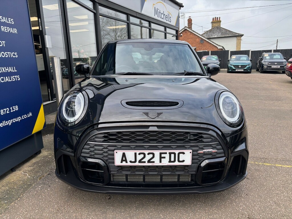 Mini Hatch 2.0 Cooper S Sport AJ22FDC Black #2