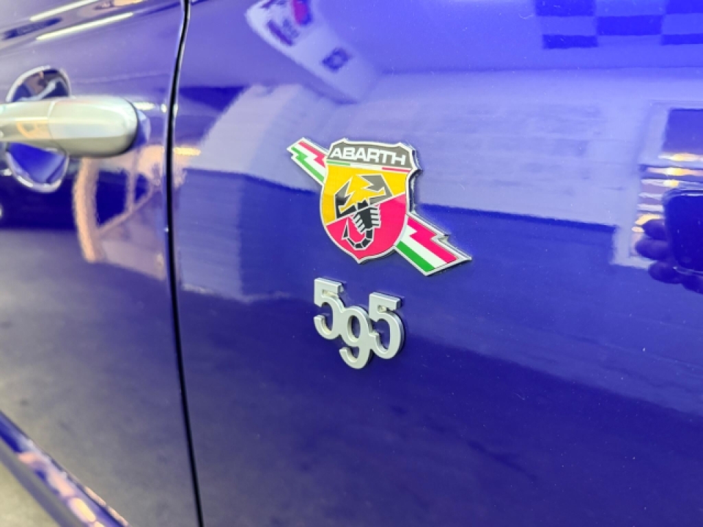 Abarth 595 1.4 T-jet Cabrio Euro 6 WM18EWG Blue #6