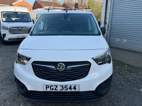 Vauxhall Combo L2h1 2300 Edition PGZ3544 White #4