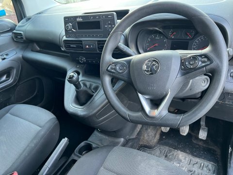 Vauxhall Combo L2h1 2300 Edition PGZ3544 White #5
