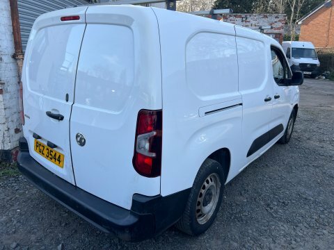 Vauxhall Combo L2h1 2300 Edition PGZ3544 White #2