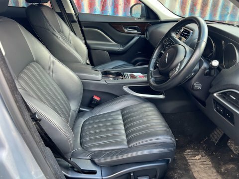 Jaguar F-Pace Portfolio Awd YW16WGP Silver #2