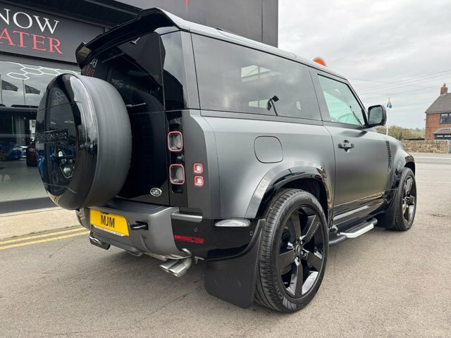 Land Rover Defender 2022 5.0 P525 V8 Carpathian Edition Suv Grey #6