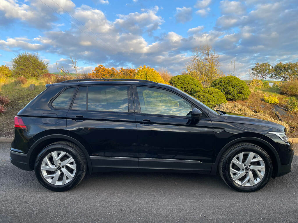 Volkswagen Tiguan 2.0 Tdi Life Black #3