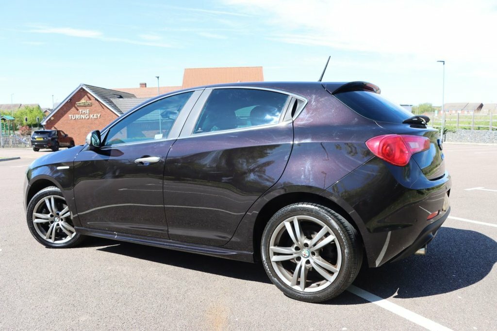 Alfa Romeo Giulietta 2L Exclusive Black #4