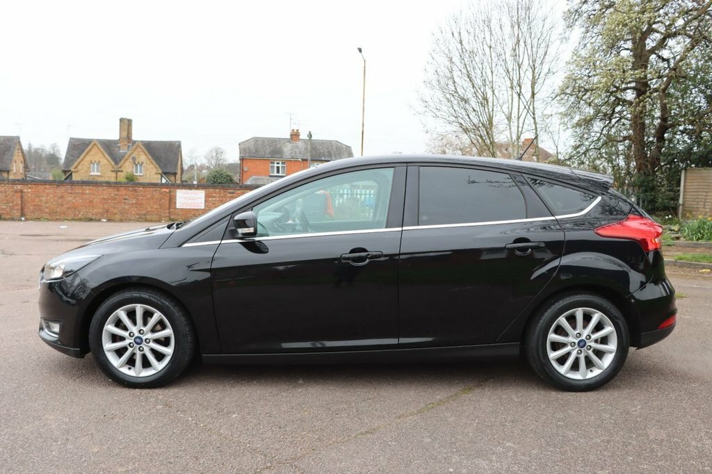 Ford Focus 1L Titanium KT67DLX Black #6