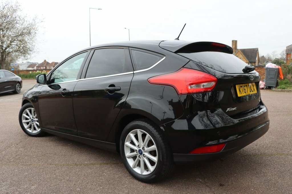 Ford Focus 1L Titanium KT67DLX Black #3