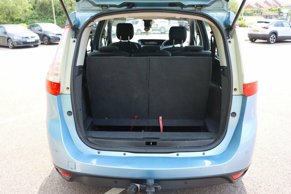 Renault Grand Scenic Dynamique Brown #17