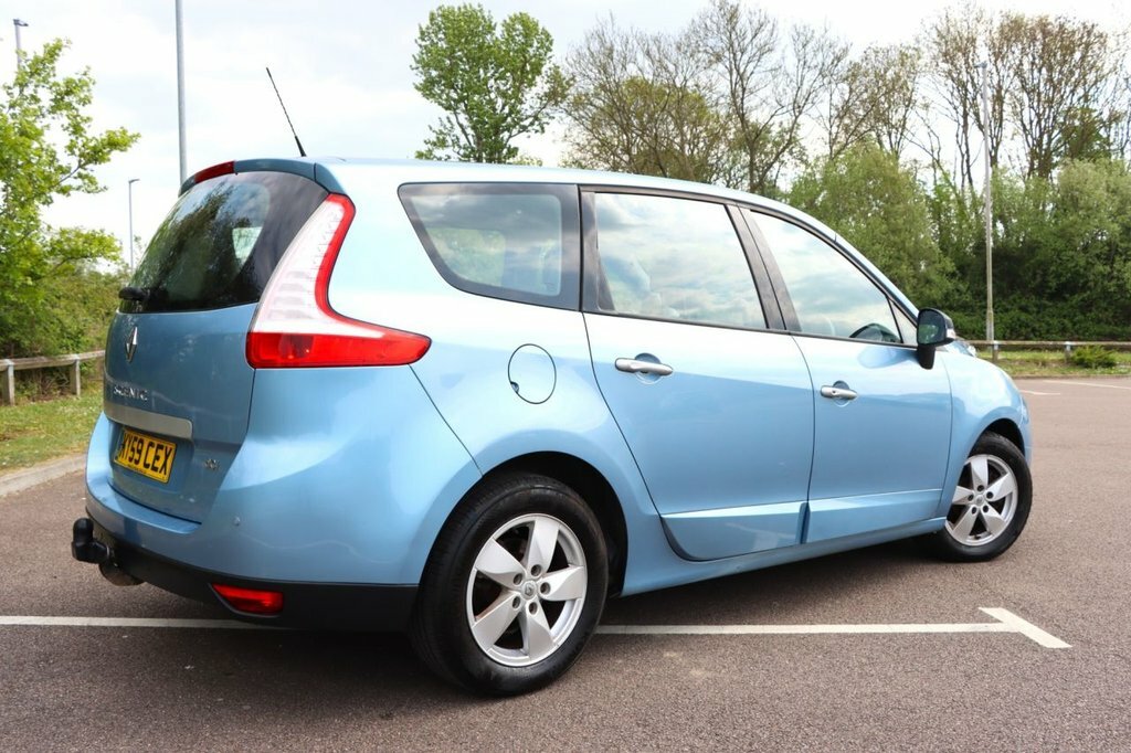 Renault Grand Scenic Dynamique Brown #9