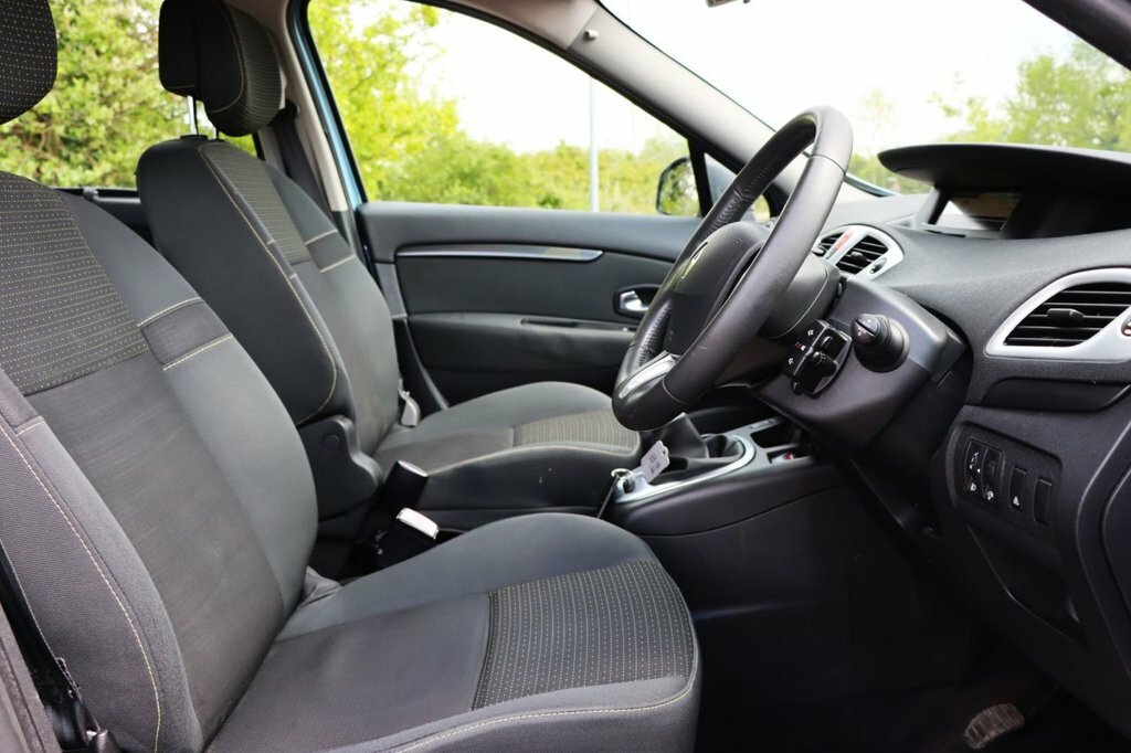 Renault Grand Scenic Dynamique Brown #13