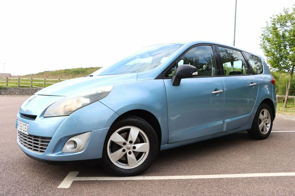 Renault Grand Scenic Dynamique Brown #8