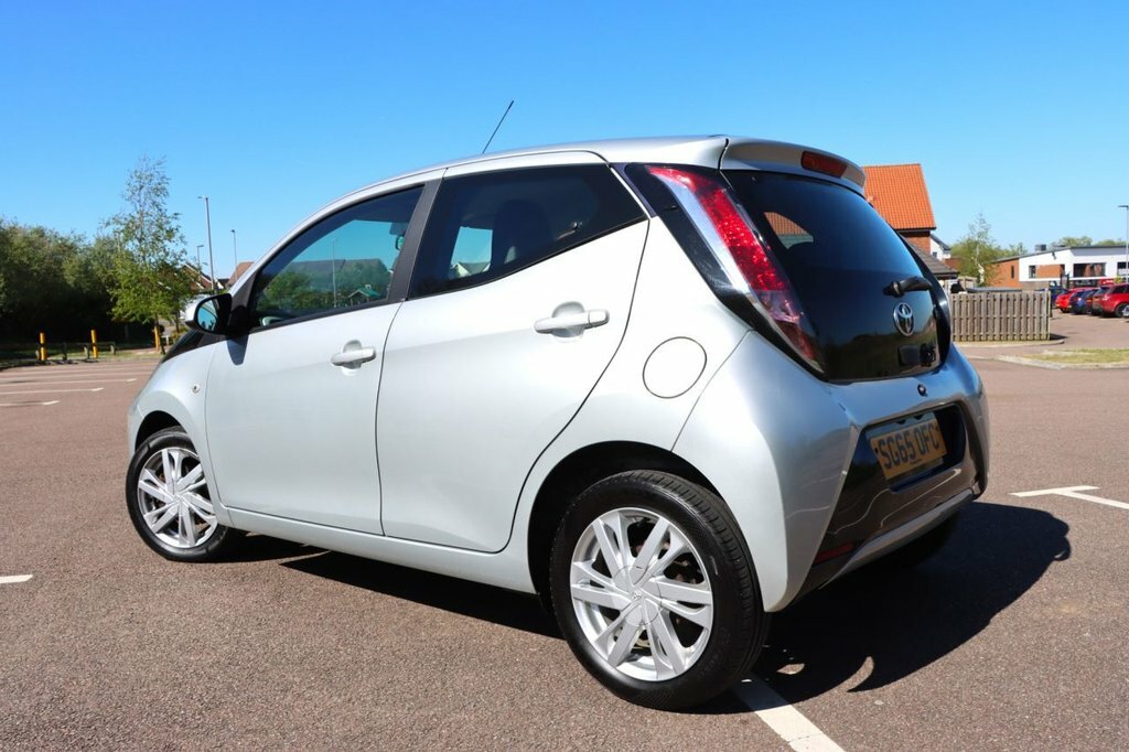 Toyota Aygo 1L X-pression SG65OFC Silver #3