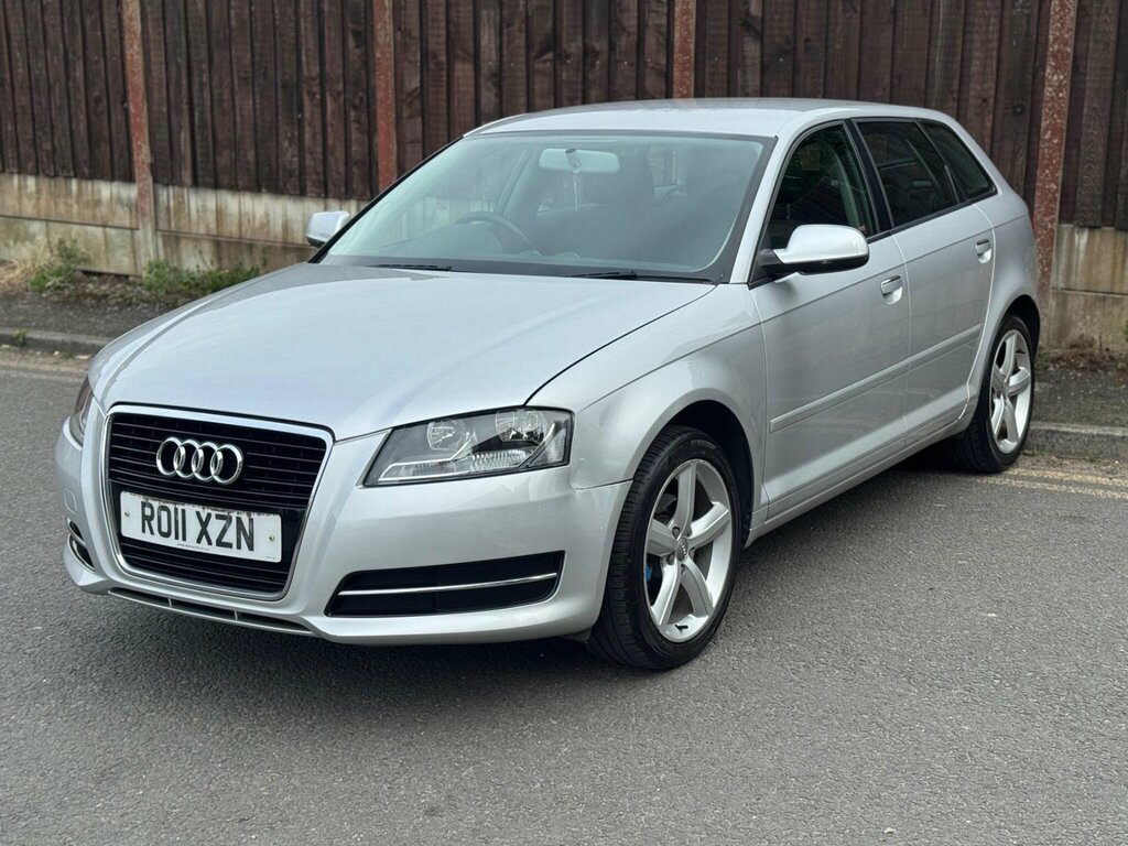 Audi A3 1.6 Technik Sportback Euro 5 Silver #2