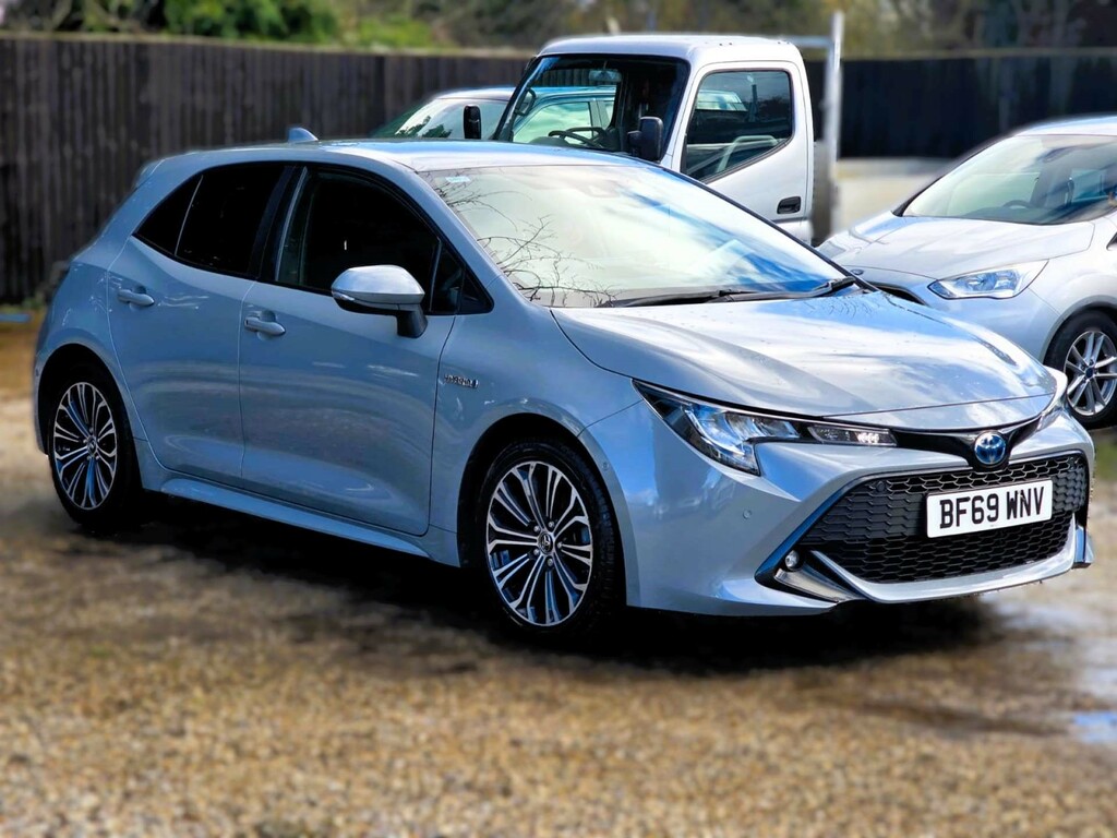 Toyota Corolla Design Vvt-i Hev Cvt BF69WNV #6