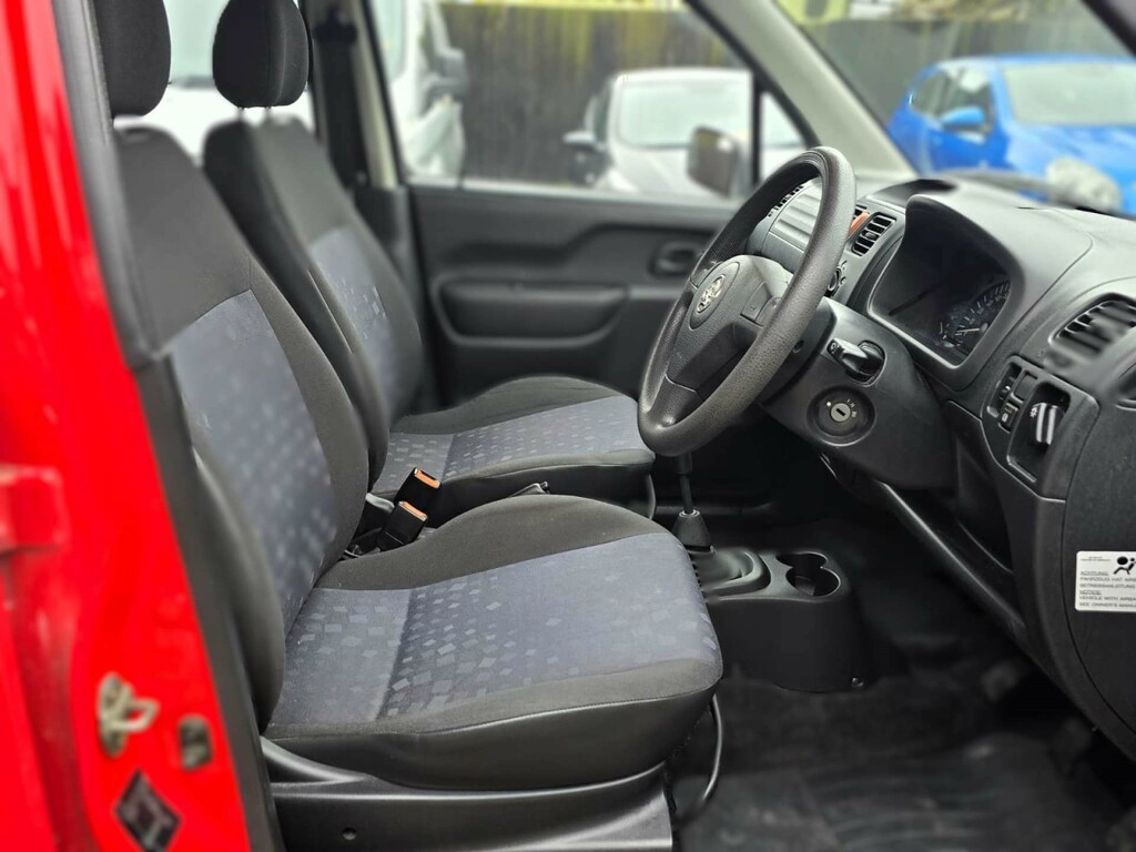 Vauxhall Agila 1.0I 12V Expression Mpv Blue #18
