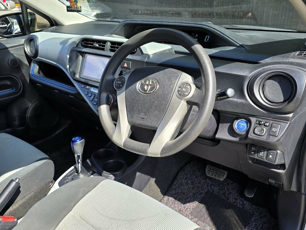 Toyota Aqua   #3
