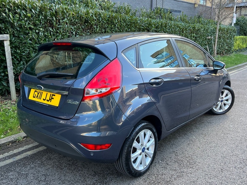 Ford Fiesta Zetec Grey #2