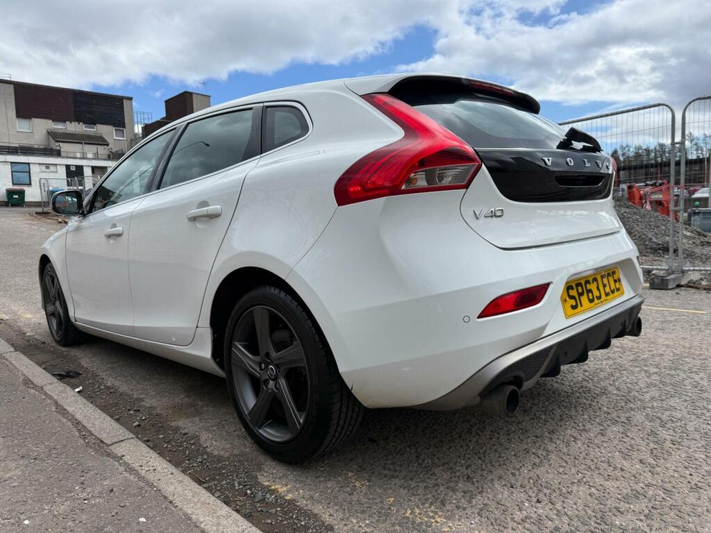 Volvo V40 1.6 D2 R-design Euro 5 Ss SP63ECE White #4