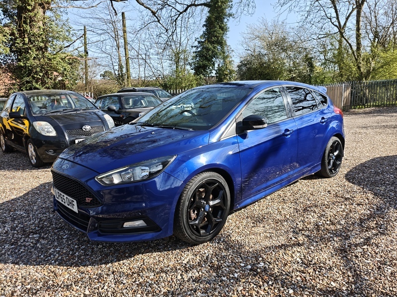 Ford Focus St-2 2.0T 250 Blue