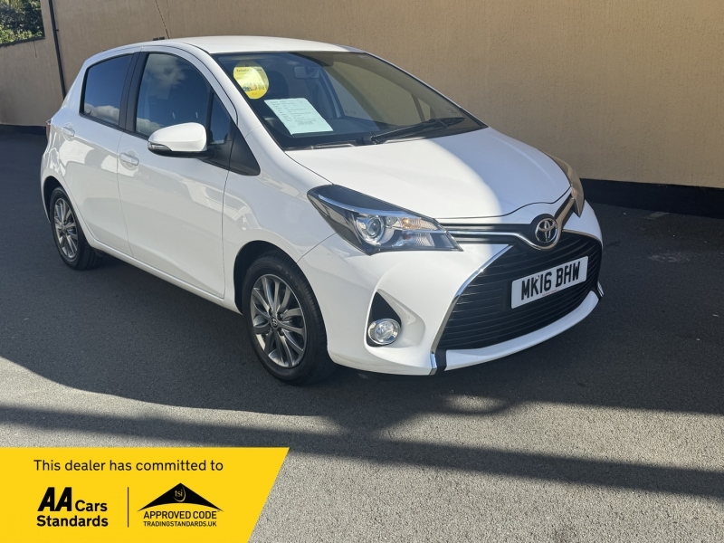 Toyota Yaris Icon White