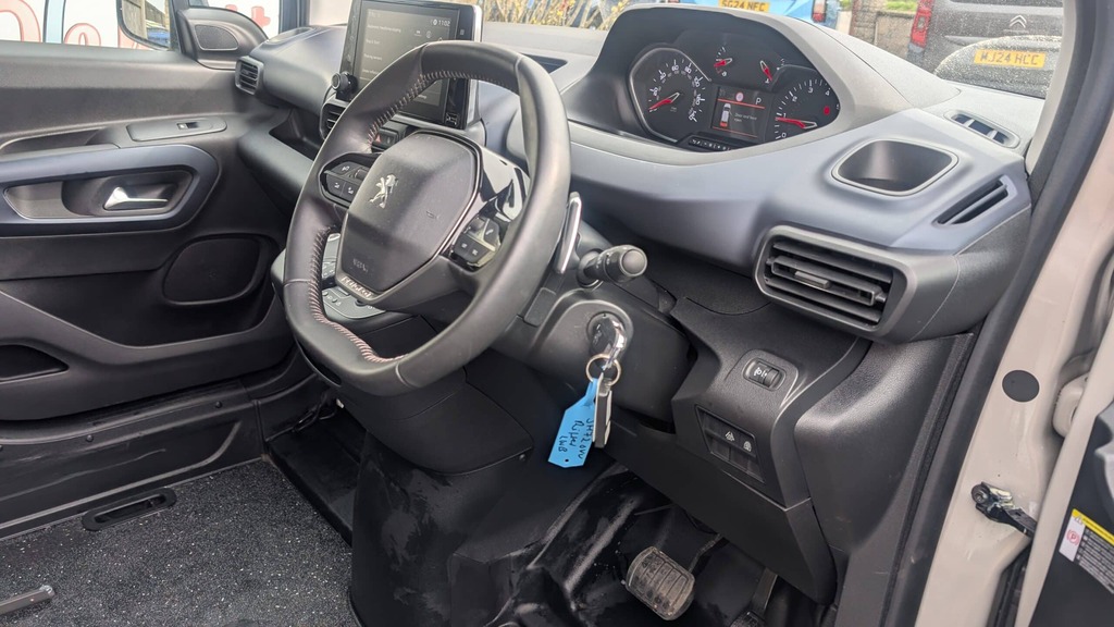 Peugeot Rifter Diesel Beige #6
