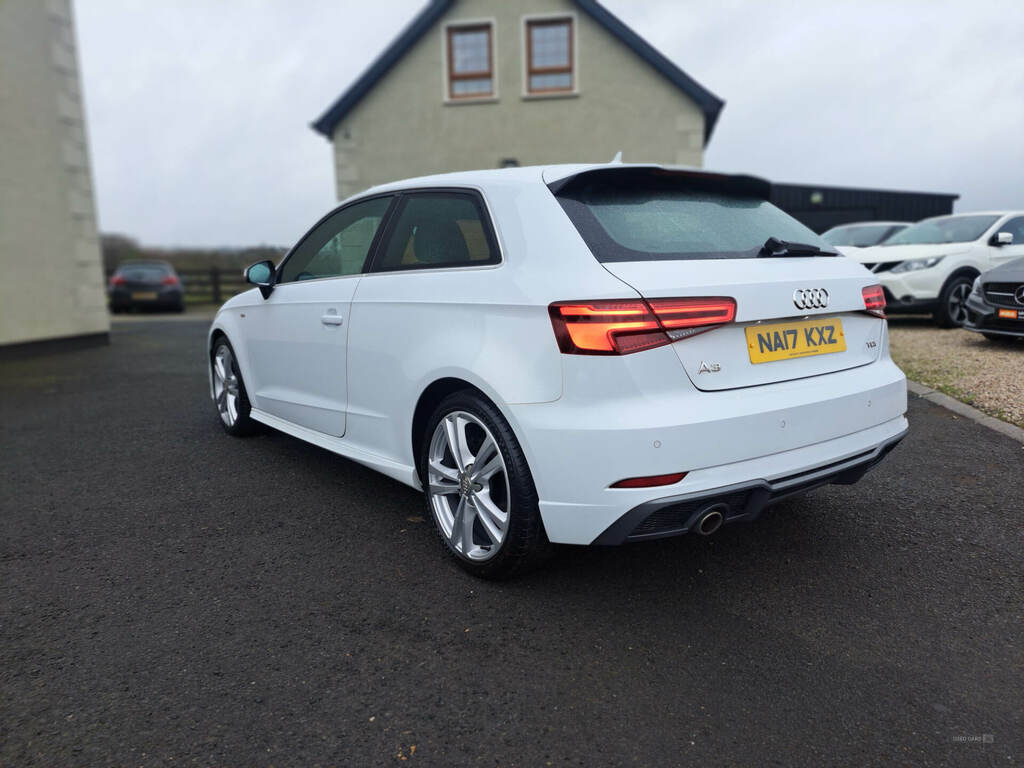 Audi A3 1.6 Tdi 116 S Line NA17KXZ White #4